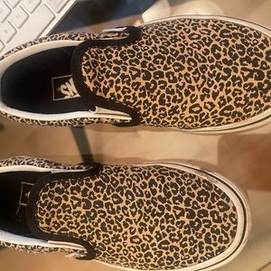 Kids cheetah print vans size 2
